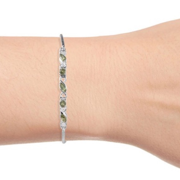 🆕 Natural Green Apatite Heart Station Bracelet - Picture 4 of 6